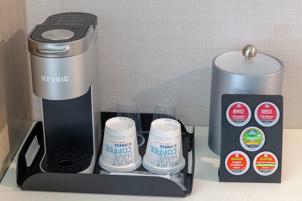 Holiday Inn Express Hotel of Neptune by IHG - photo 32
