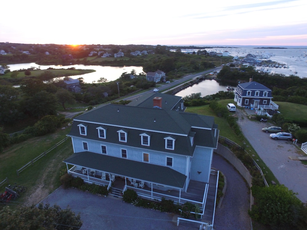 Payne's Harbor View Inn — hotel in New Shoreham