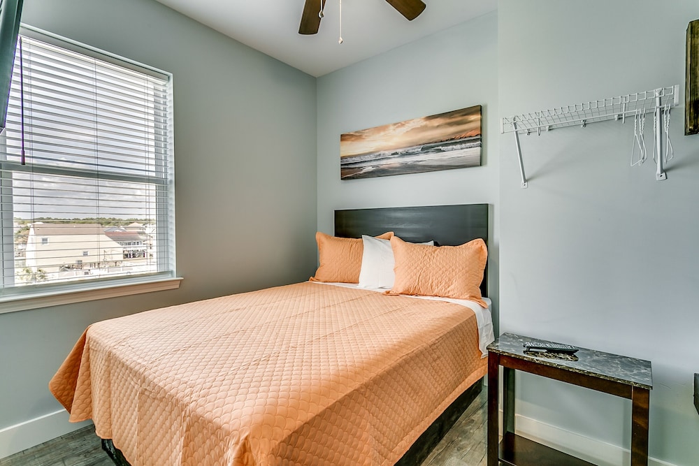 Together Resorts Cherry Grove Resort at 5405 B N Ocean Blvd - photo 14