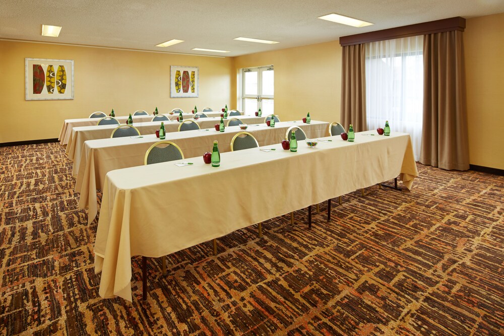 Homewood Suites by Hilton Santa Maria - photo 23