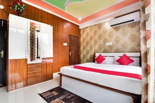 Oyo 45399 Hotel Legacy Rbl — Raebareli