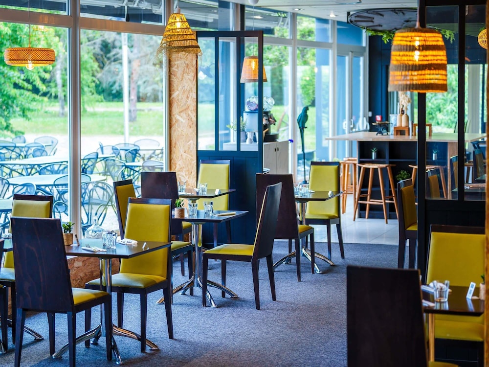 Novotel Mulhouse Bâle Fribourg — 4-Star Luxury Hotel in Sausheim, France