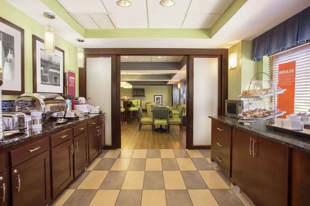 Hampton Inn Birmingham Trussville - photo 38
