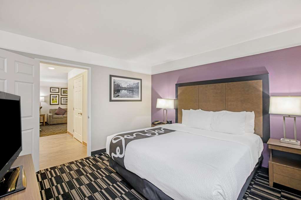 La Quinta Inn & Suites by Wyndham Modesto Salida - photo 25