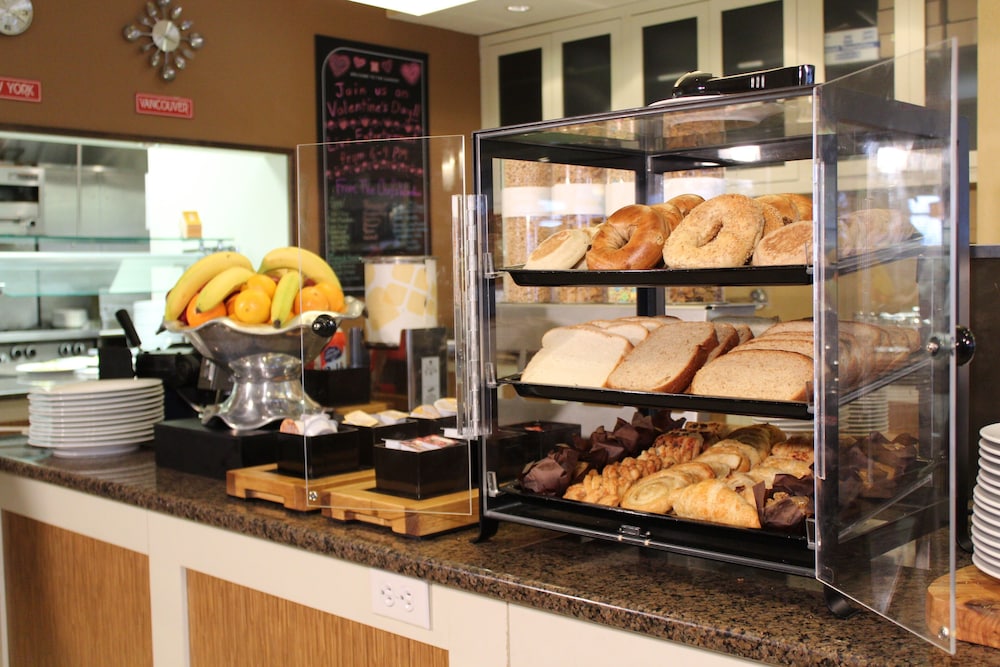 Hilton Garden Inn Watertown Thousand Islands - photo 40
