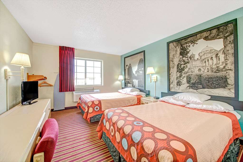Super 8 by Wyndham San Antonio Fiesta - photo 9