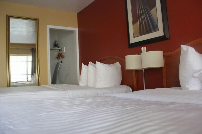 Vista Inn & Suites Memphis - photo 7