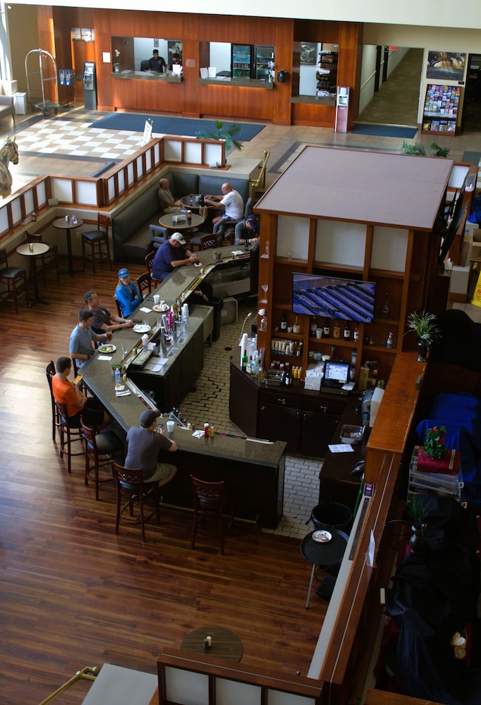 Atrium Hotel and Suites - photo 63