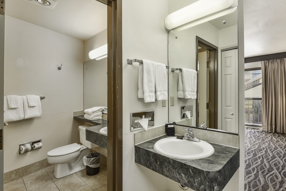 Sandpoint Hotel & Suites Downtown - photo 43