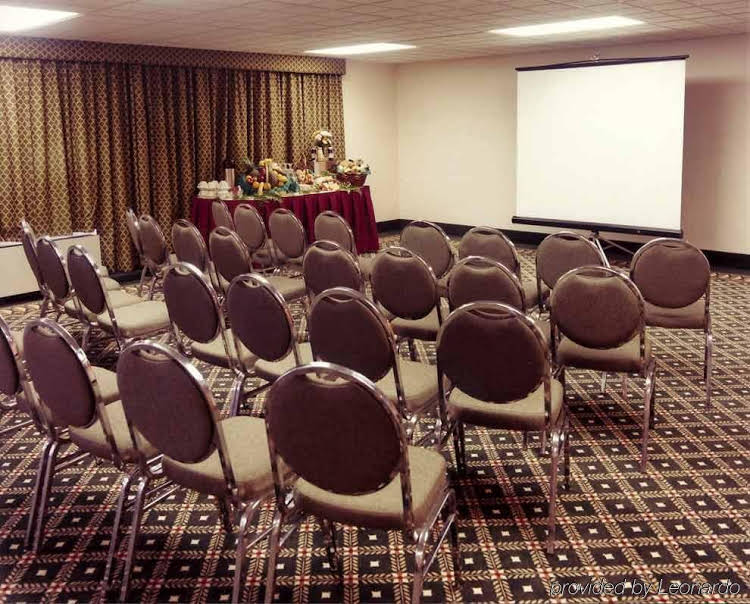 Ramada Indianapolis - photo 11