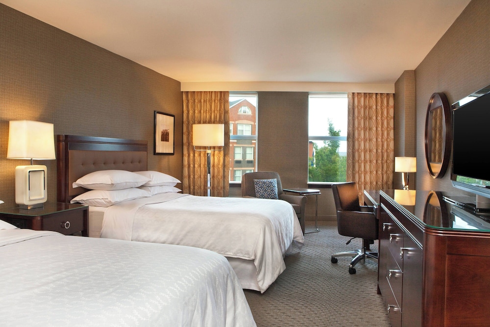Sheraton Portsmouth Harborside Hotel - photo 18