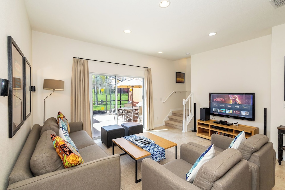New Enchanted Tiki Cottage Onsite Amenities — 4-Star Luxury Hotel in Kissimmee, United States