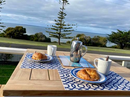 Baywater — Kingscote