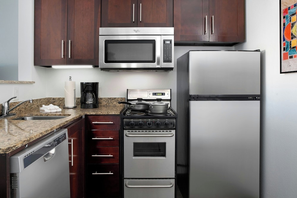 TownePlace Suites by Marriott Laredo - photo 16