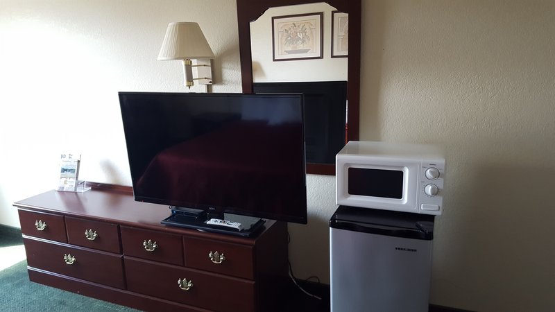 Arlington Inn And Suites - photo 13