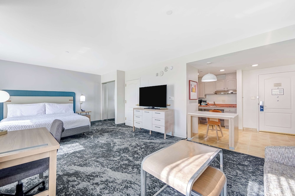 Homewood Suites by Hilton East Rutherford Meadowlands - photo 55