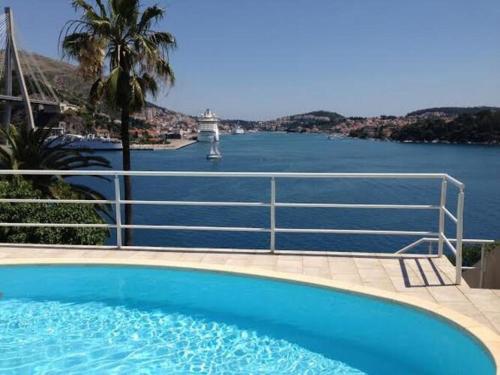 Apartments Lozica Studio Apartment with Terrace and Sea View