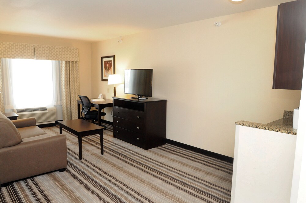 Holiday Inn Express & Suites Cambridge by IHG - photo 12
