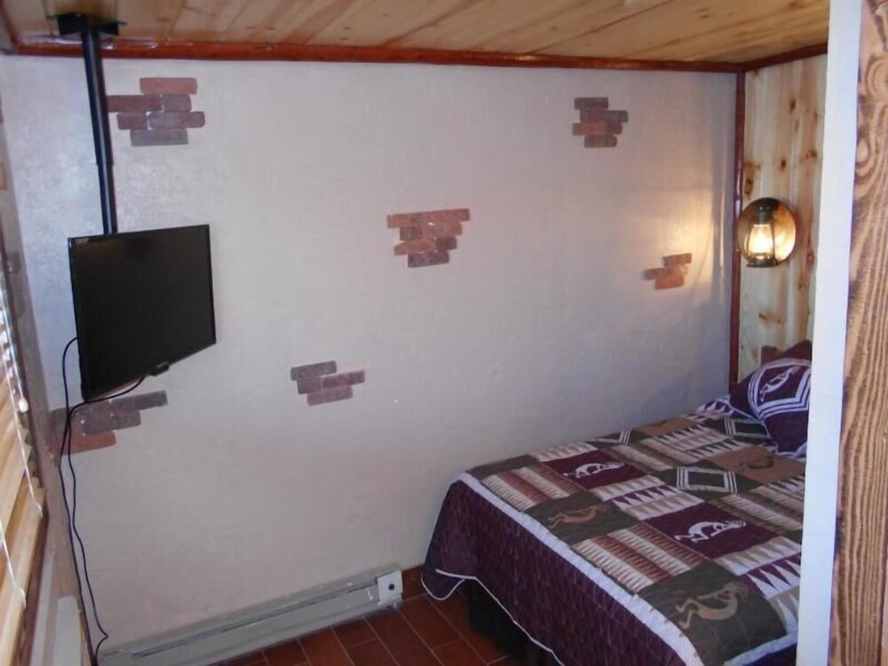 Grand Canyon Inn - photo 13