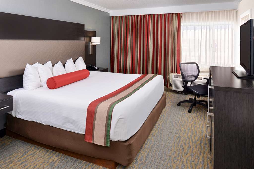 Best Western At O'Hare - carbon neutral hotel in Rosemont