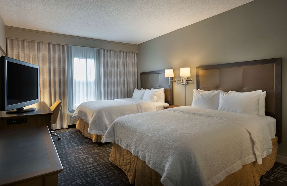 Hampton Inn & Suites Charlotte Pineville - photo 10