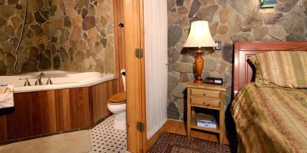Wrens Nest Inn - photo 43