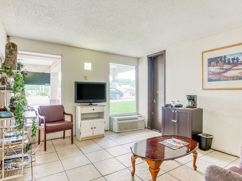 OYO Hotel Jackson North I 55 - photo 5