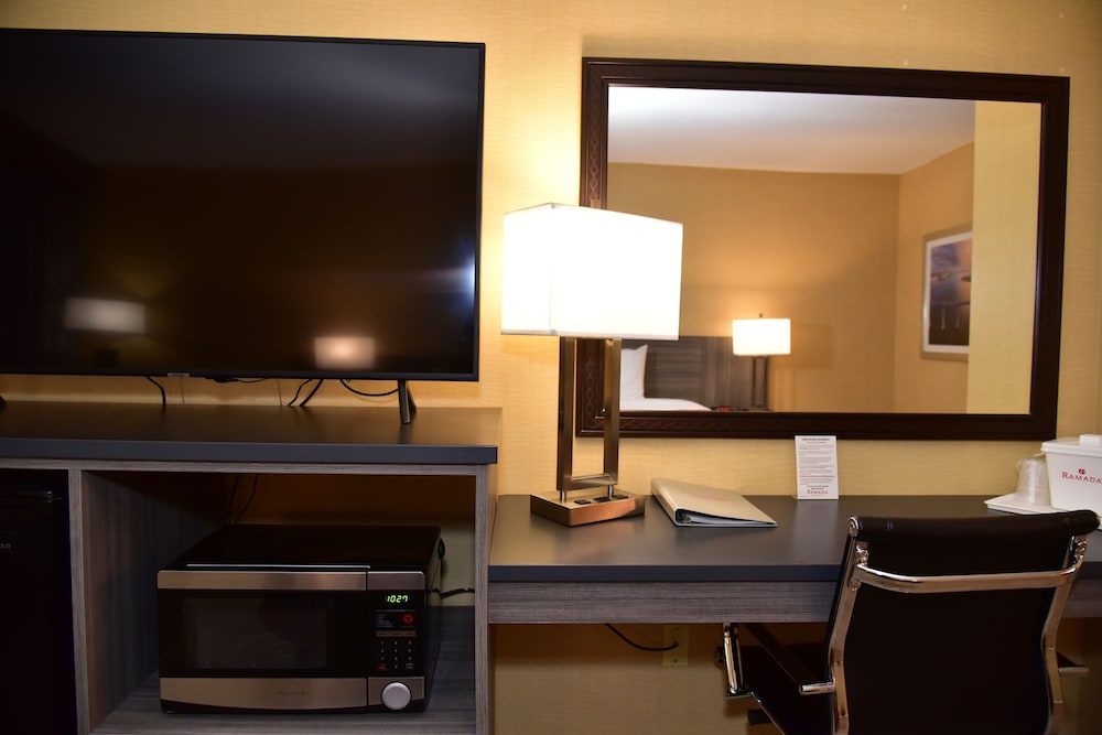 Ramada by Wyndham San Diego National City - photo 29