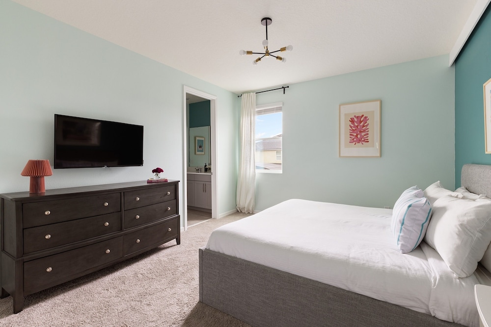 Coconut Breeze Getaway Resort Facilities Access 9 Bedroom Home by Overmoon - photo 15