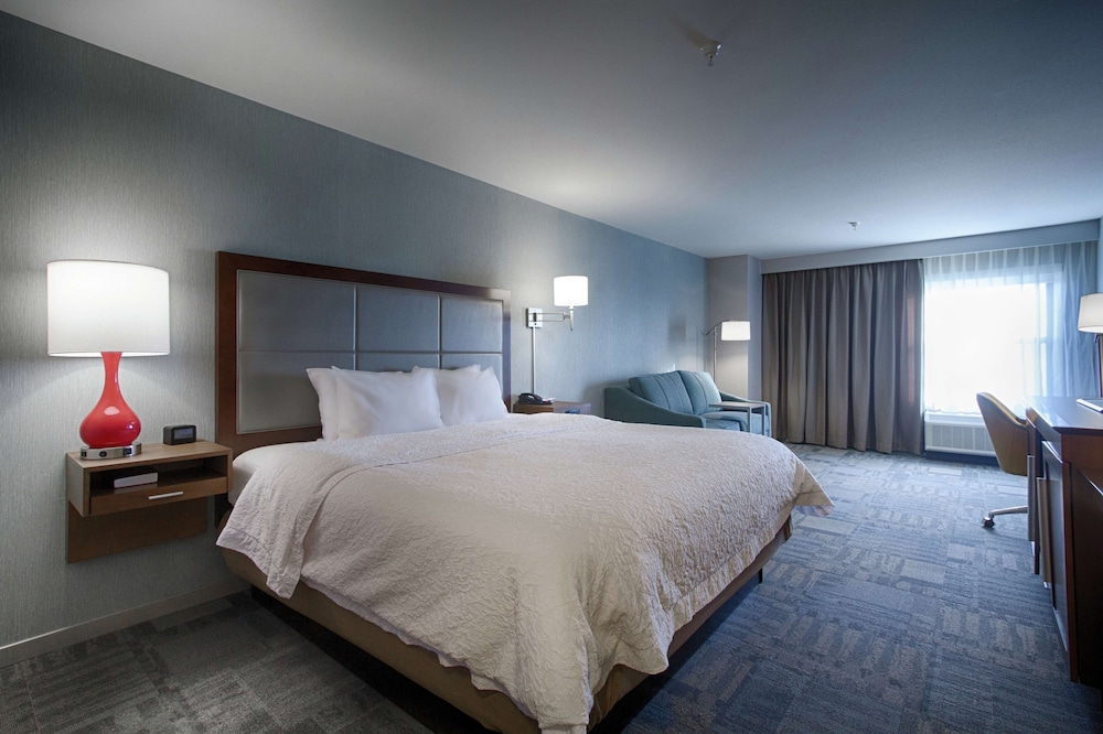 Hampton Inn Salina - photo 12