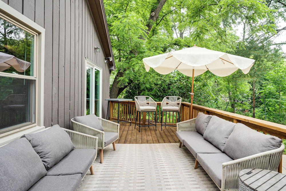 Geneva Lake Adventures: Family Retreat w Patio — hotel in Williams Bay