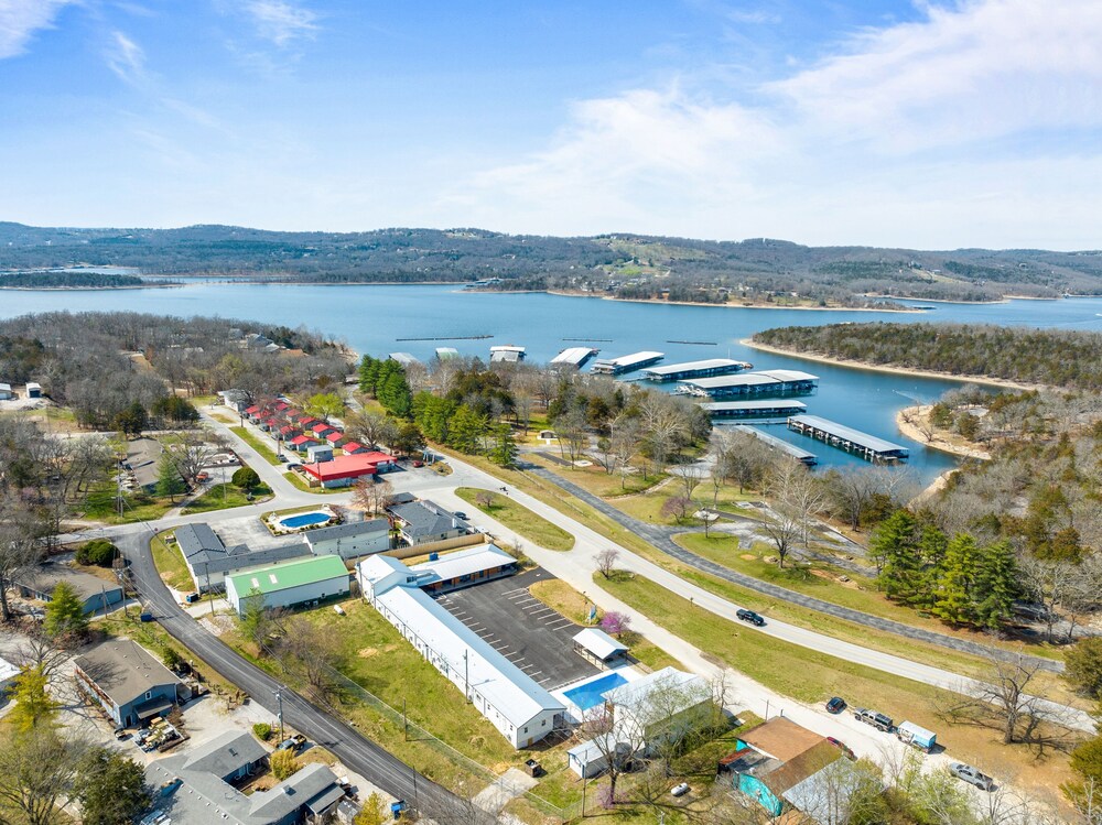 Condo at Silver Cove Resort on Table Rock Unit 14 - photo 23