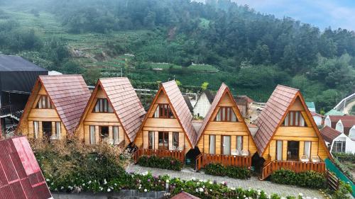 Diamond Cabin House — 4-Star Luxury Hotel in Wonosobo, Indonesia