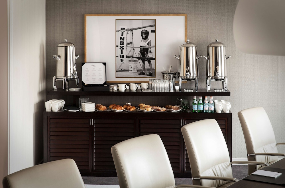 The Logan Philadelphia Curio Collection by Hilton - photo 120