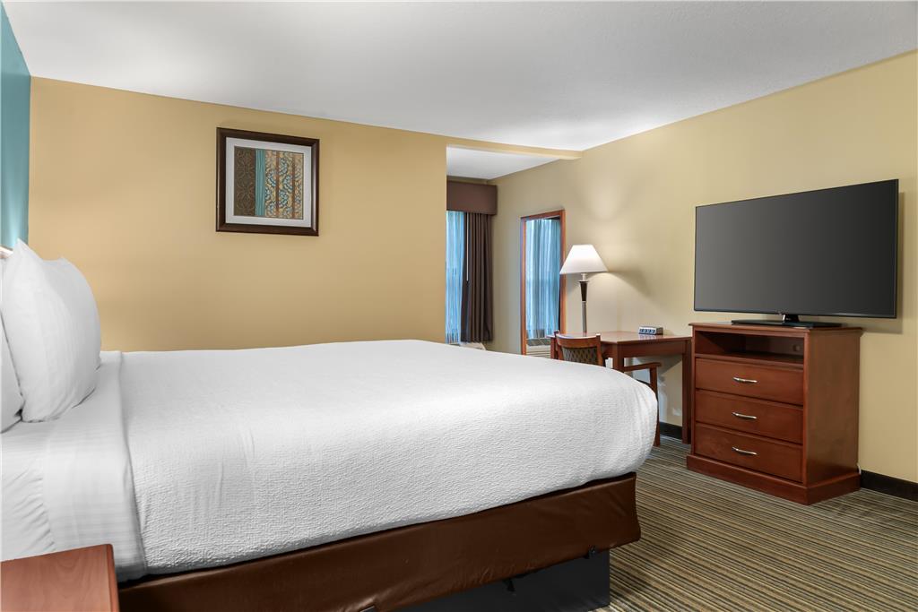 Best Western Plus Traverse City - photo 4