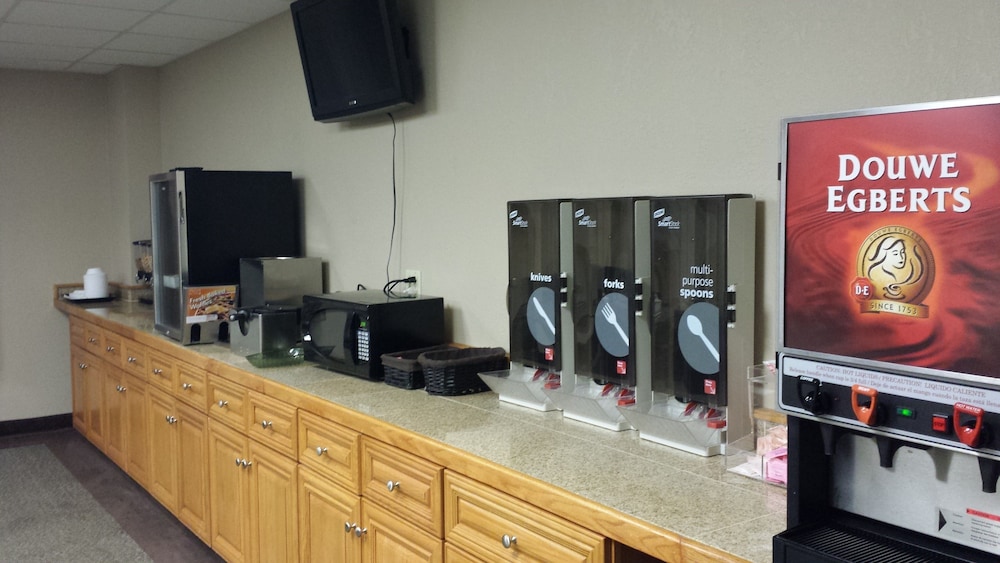 Pleasant Night Inn - photo 5