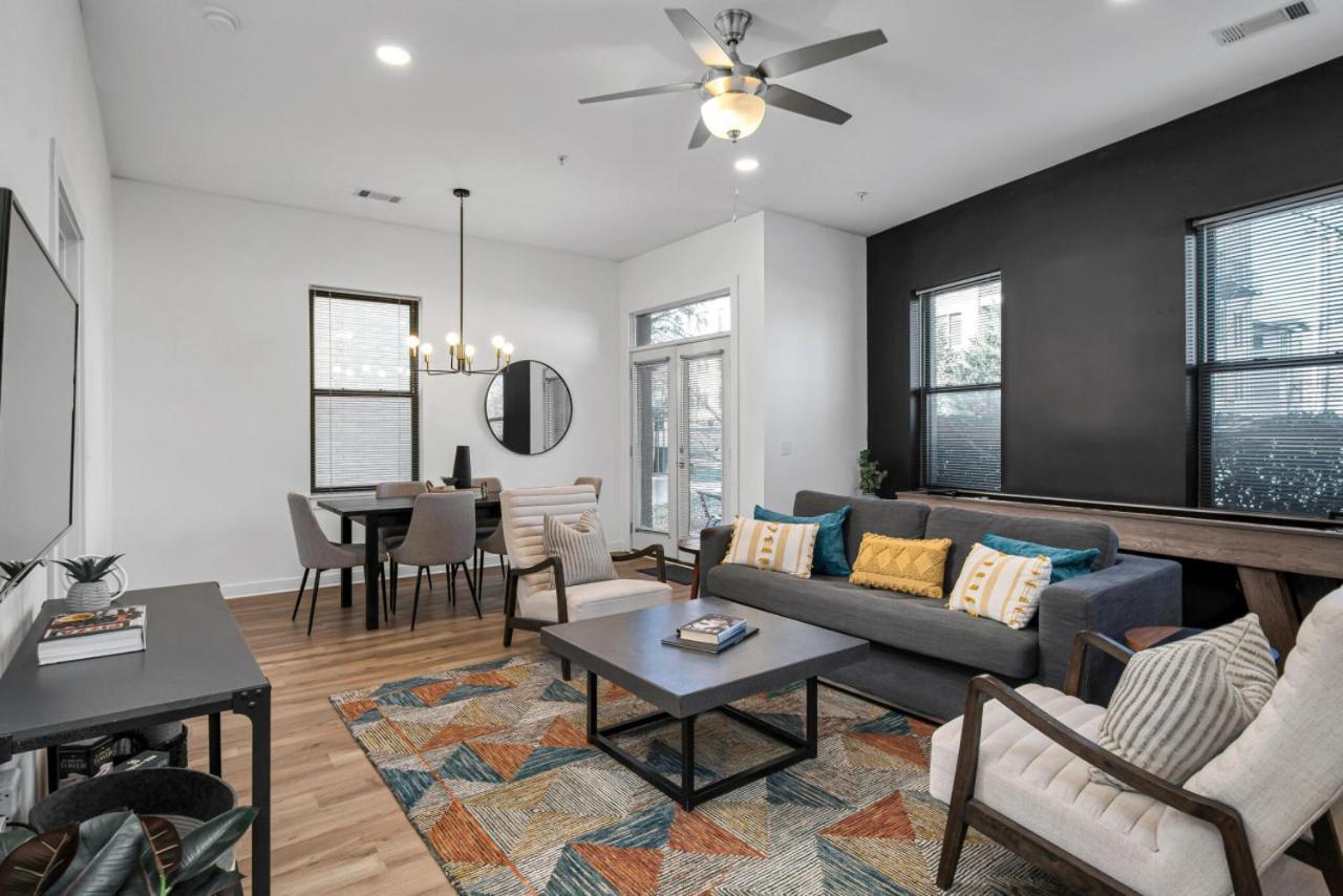 Walk to Vanderbilt and Belmont Shuffle Board and Free Parking — 4-Star Luxury Hotel in Nashville, United States