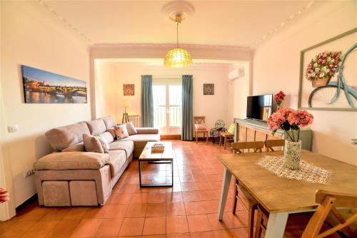 Alohamundi Arjona — 4-Star Luxury Hotel in Sevilla, Spain