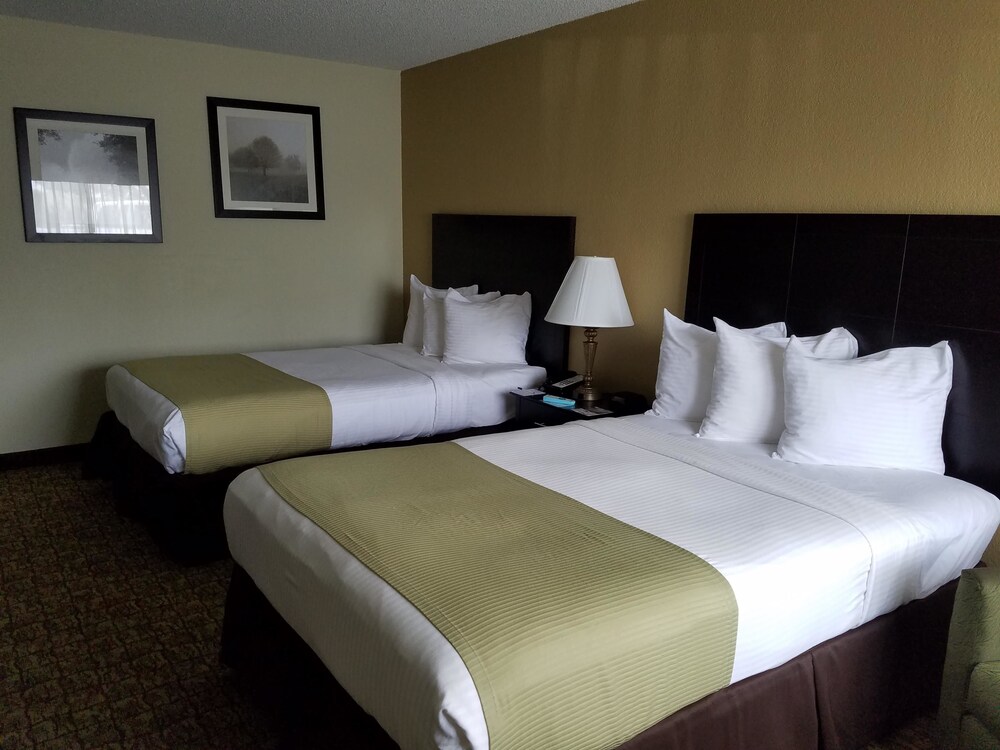 Best Western Crossroads Inn - photo 8