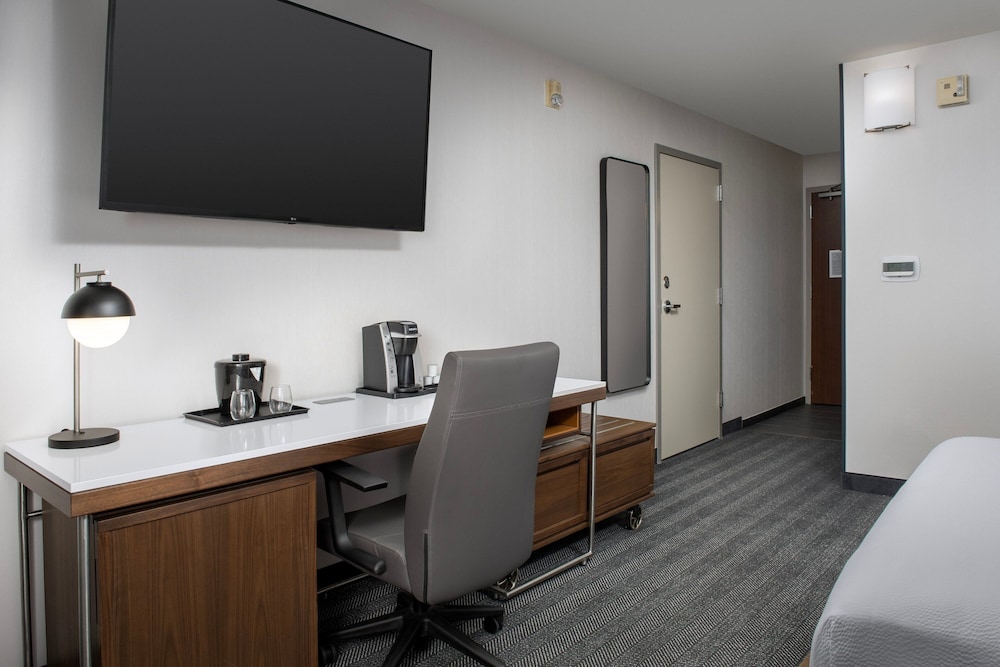 Courtyard by Marriott San Diego Carlsbad - photo 9