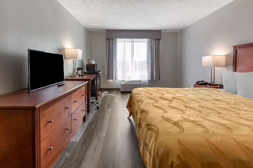 Quality Inn Fayetteville near Fort Bragg - photo 11