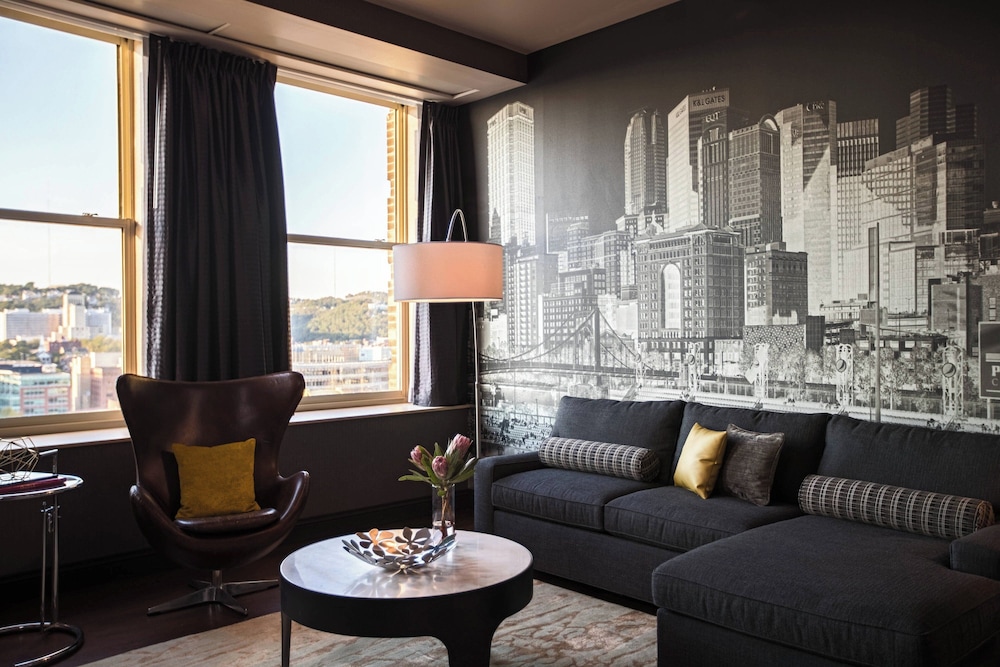 Renaissance Pittsburgh Hotel - photo 13