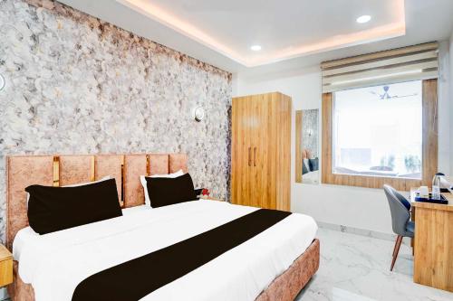 Hotel O Ayodhya Bus Terminal in Ajodhya, India