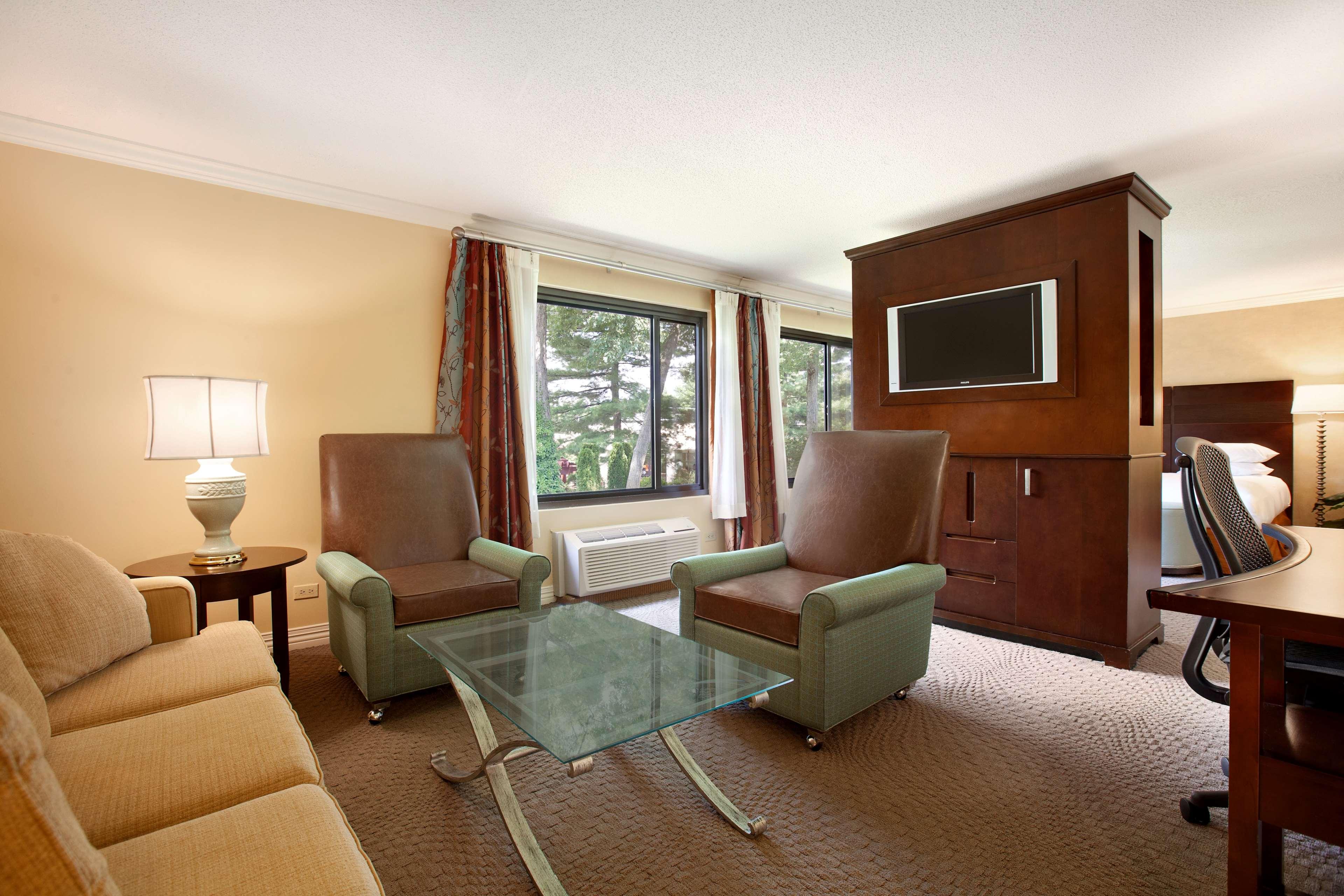 DoubleTree by Hilton Hotel Boston Bedford Glen - photo 27