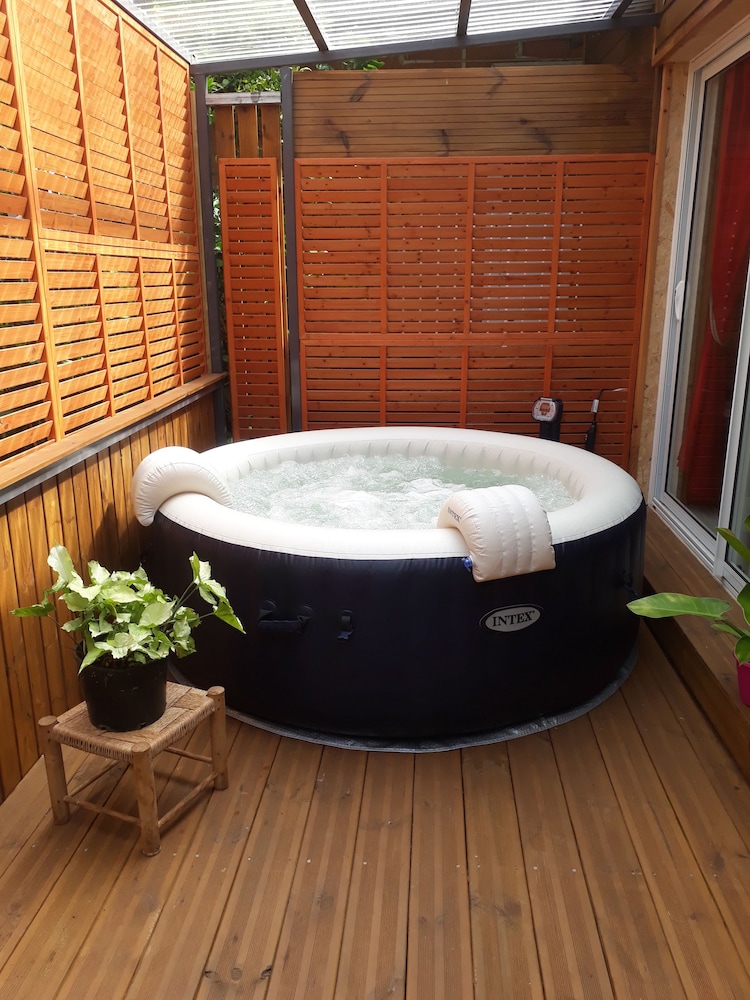 La Cariole - carbon neutral hotel in Saint-Pierre