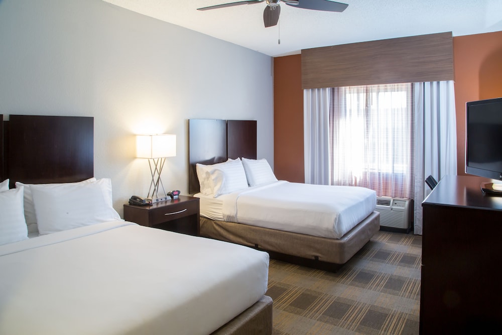 Holiday Inn Express Hotel & Suites Oxford by IHG - photo 10