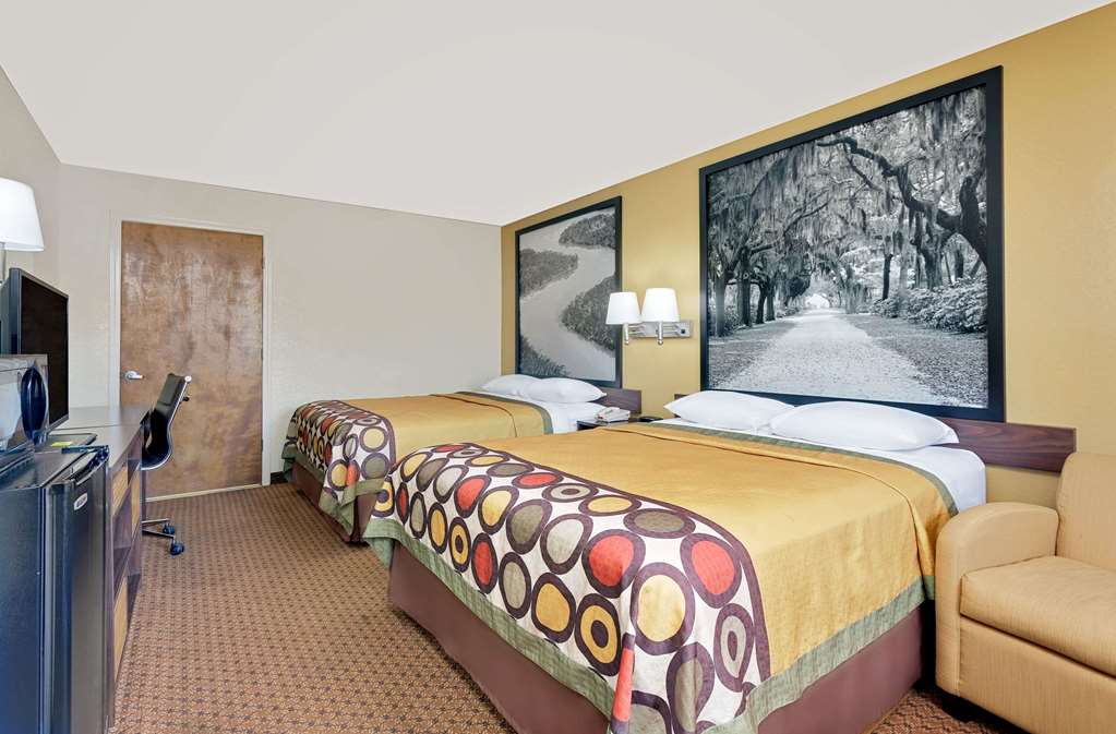 Super 8 by Wyndham Byron South Macon - photo 11