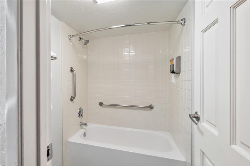 Best Western Plus Hilltop Inn - photo 32