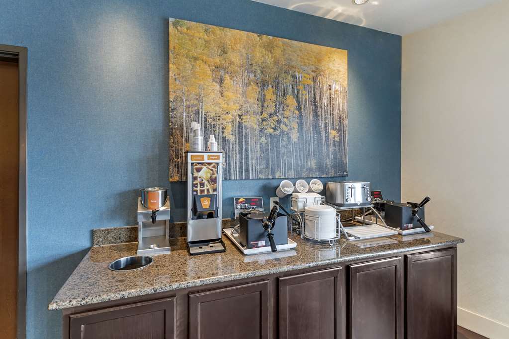 Comfort Inn & Suites Brighton Denver NE Medical Center - photo 42
