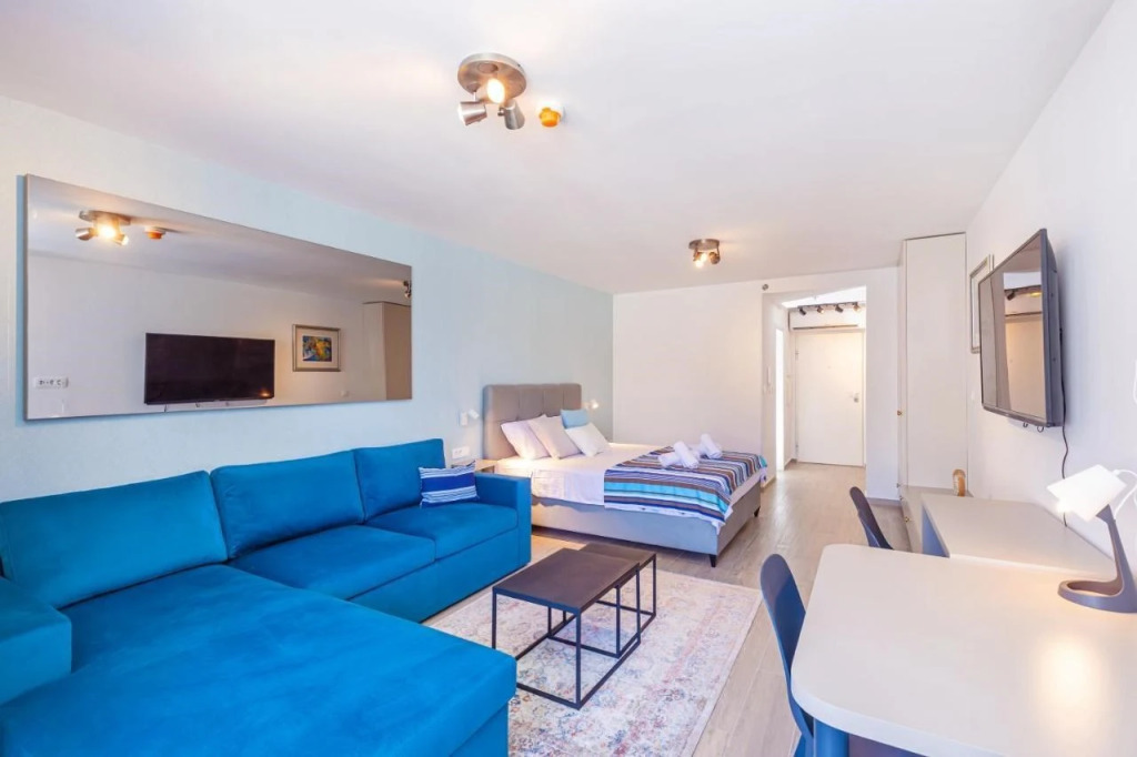 M&P Lovely 1 bedroom condo with free parking